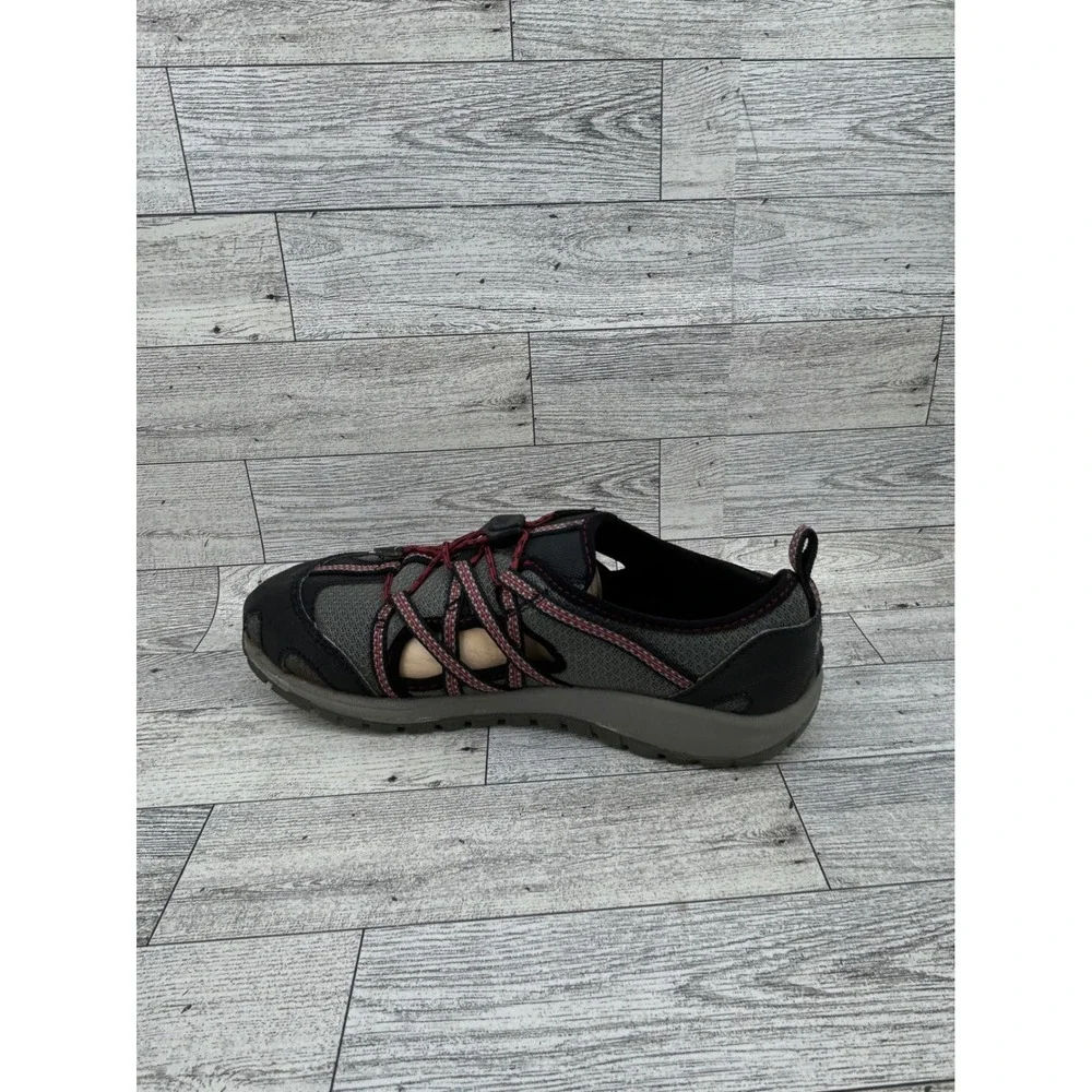 Chaco Kids Junior Outcross Water Shoes Black Grey Red Bungee Lacing Size 4 US